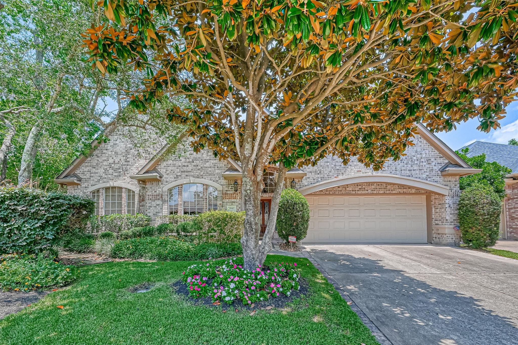 3542 Emerald Falls Ct