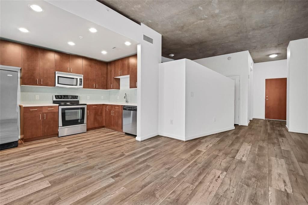 5925 Almeda Rd Unit 10713