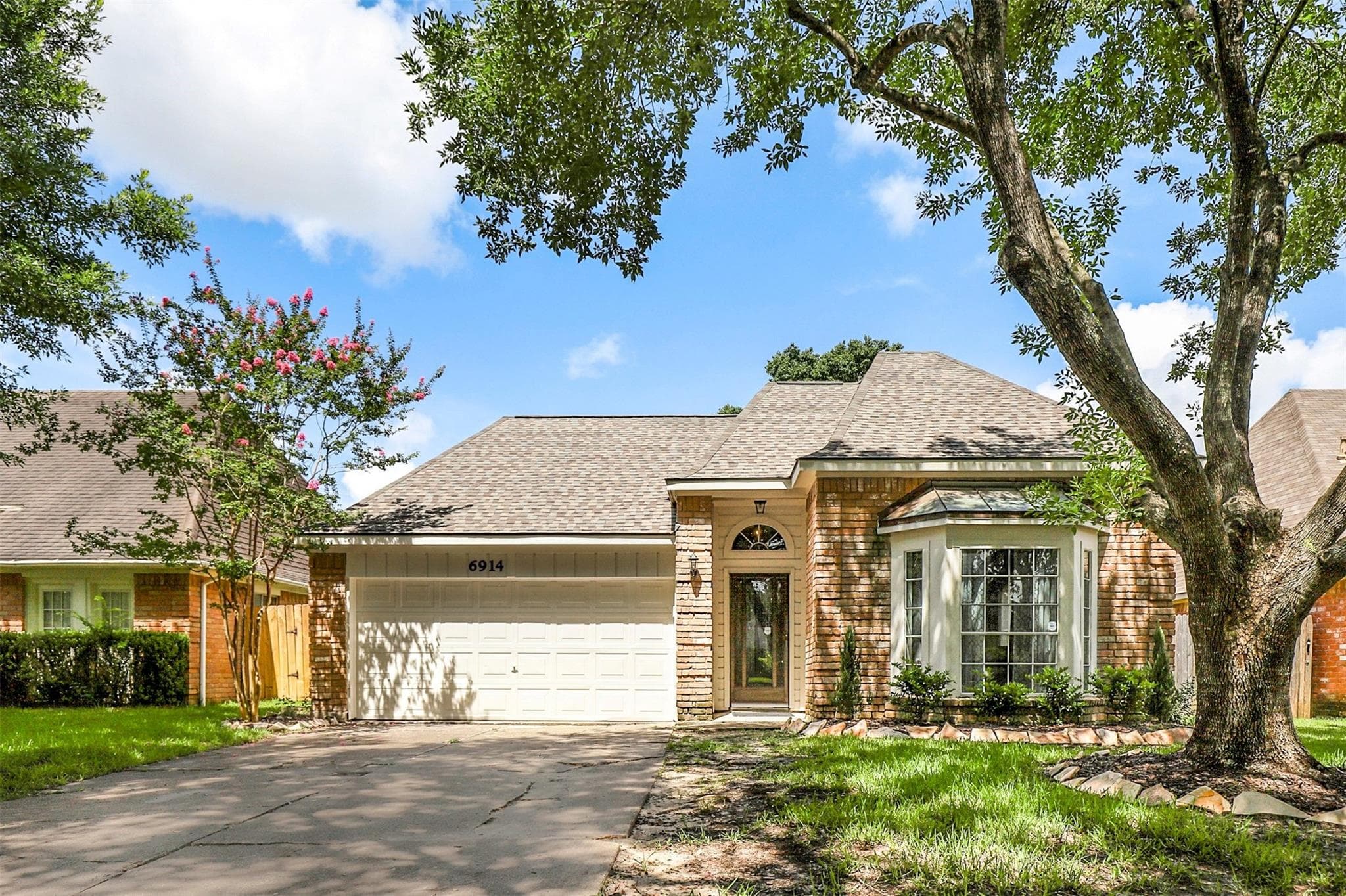 6914 Puerta Vista Ln