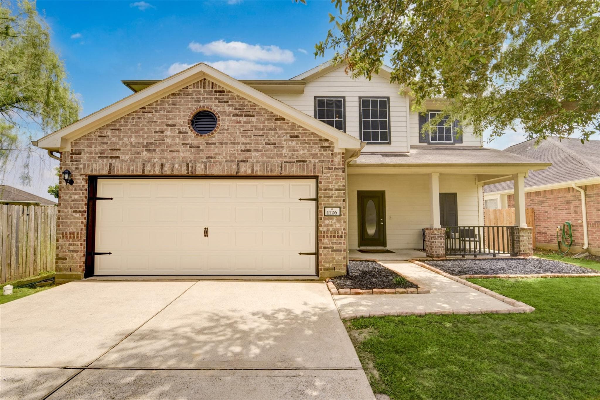 1126 Rosebay Rd