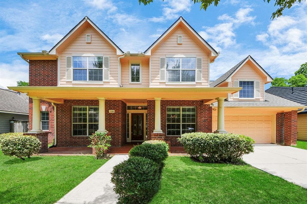 1530 Fairview Dr