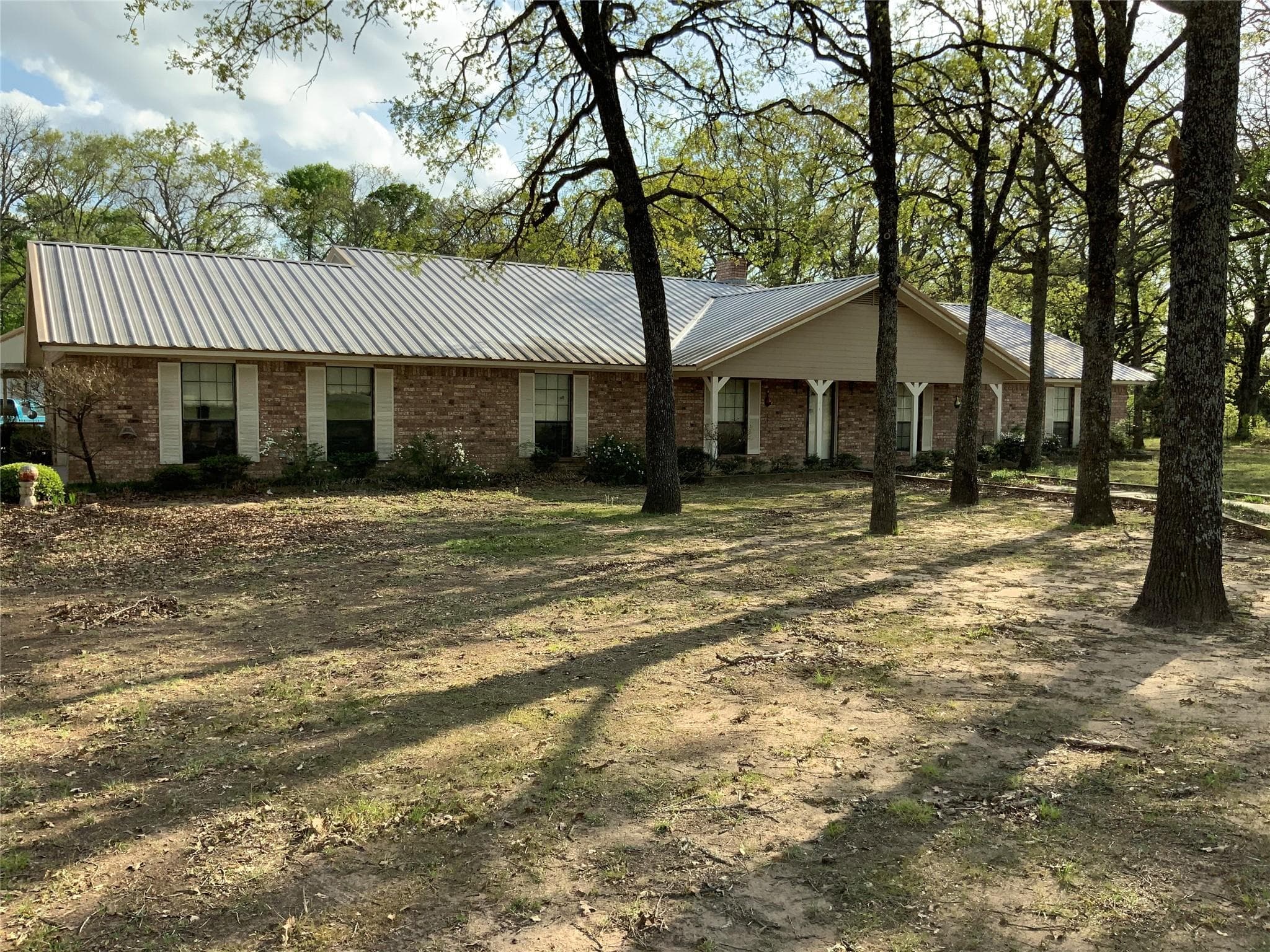 3894 Highway 164 E