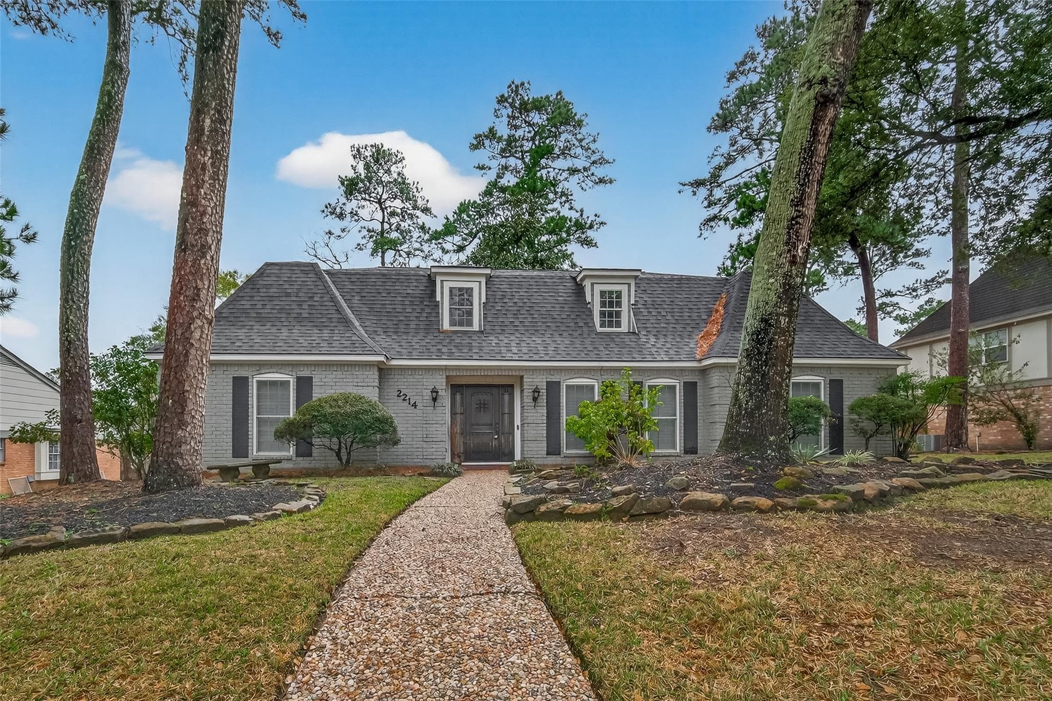 2214 Cedar Falls Dr