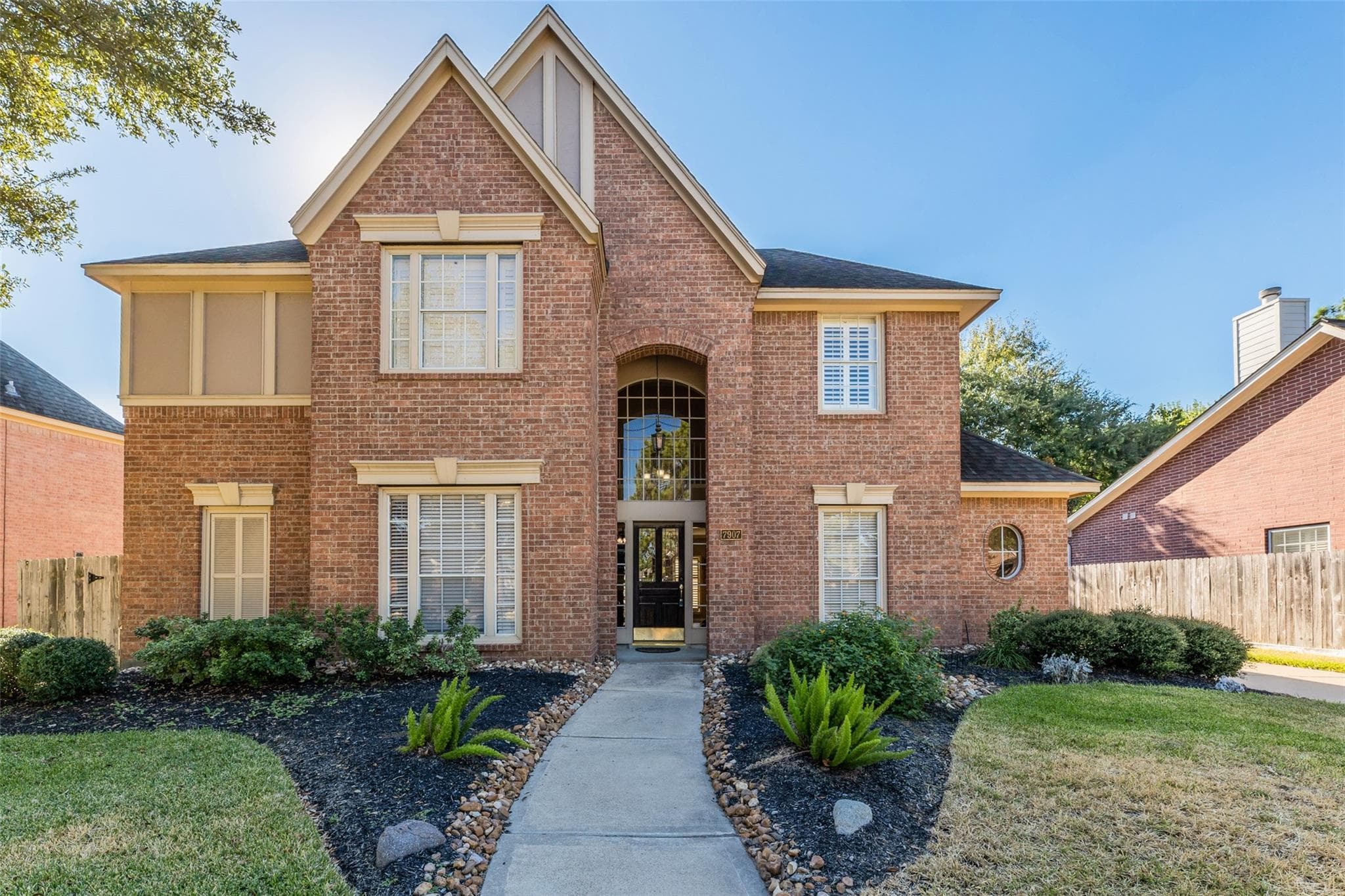 7907 Emerald Bluff Ct