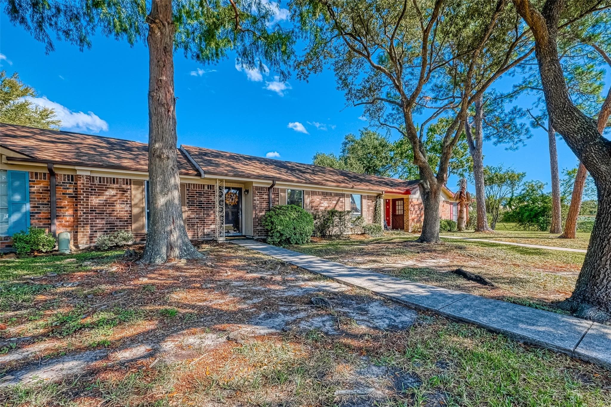 704 Garden Walk Dr
