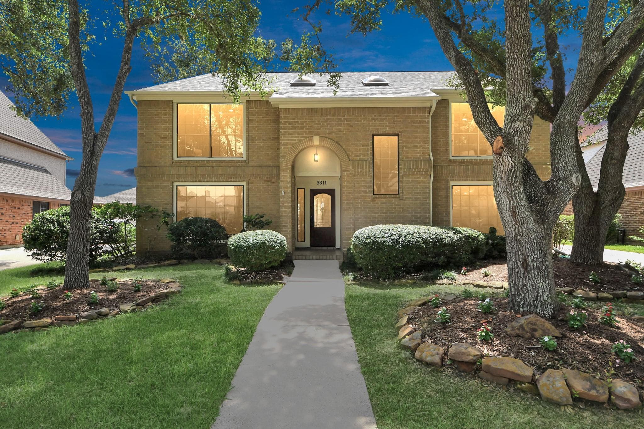 3311 Sophora Pl