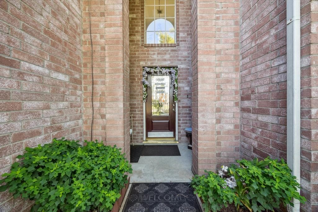 3002 Raintree Village Dr