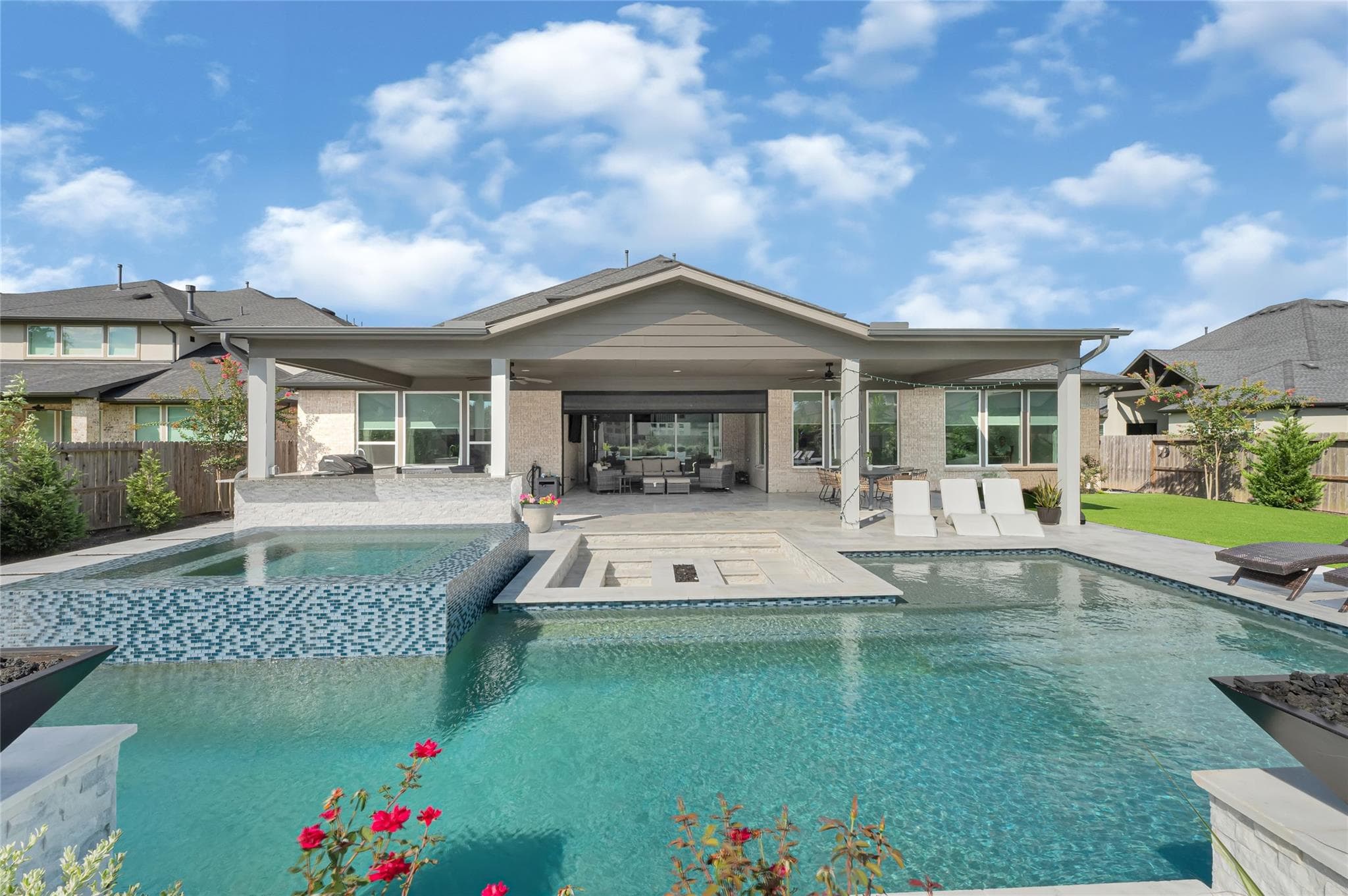 2411 Fountain Breeze Dr