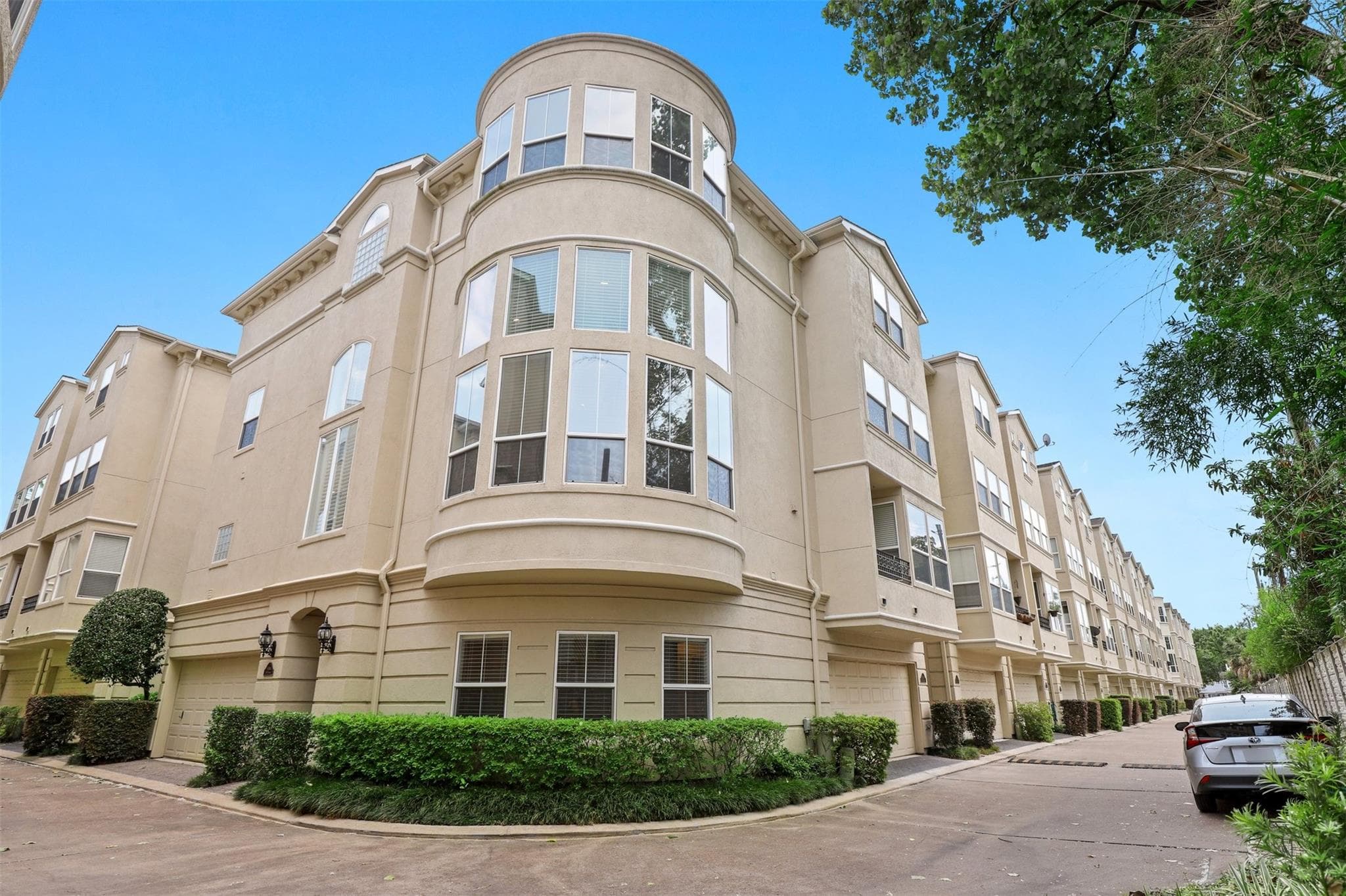 1515 Hyde Park Blvd Unit 15