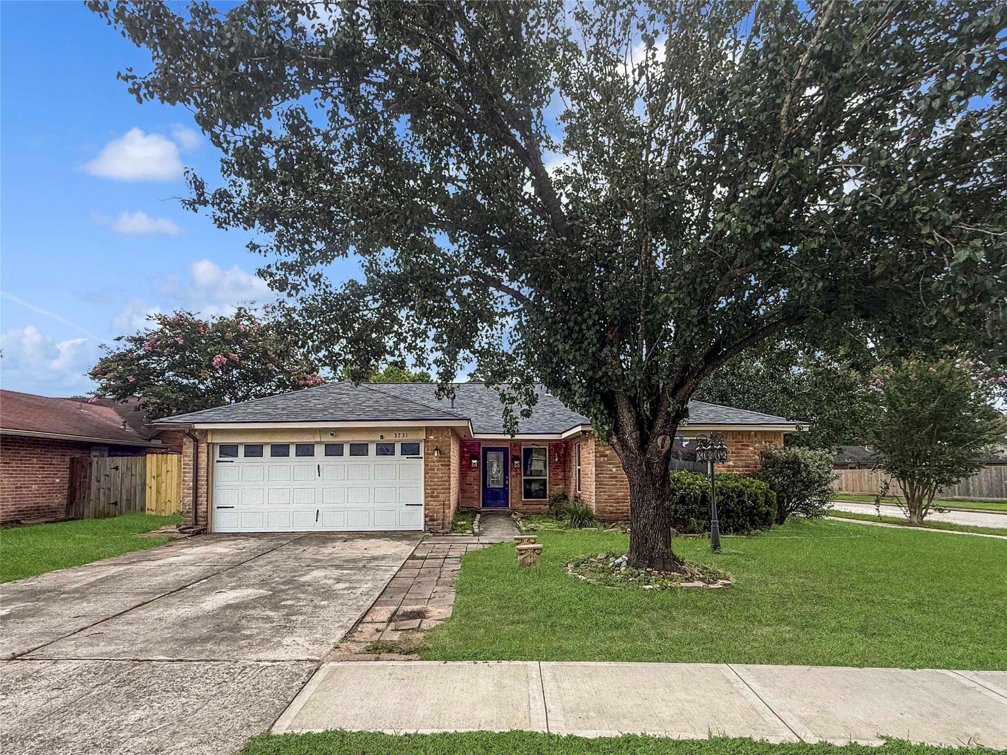 3731 Nutwood Ln