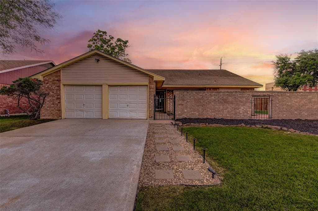 6602 Northleaf Dr