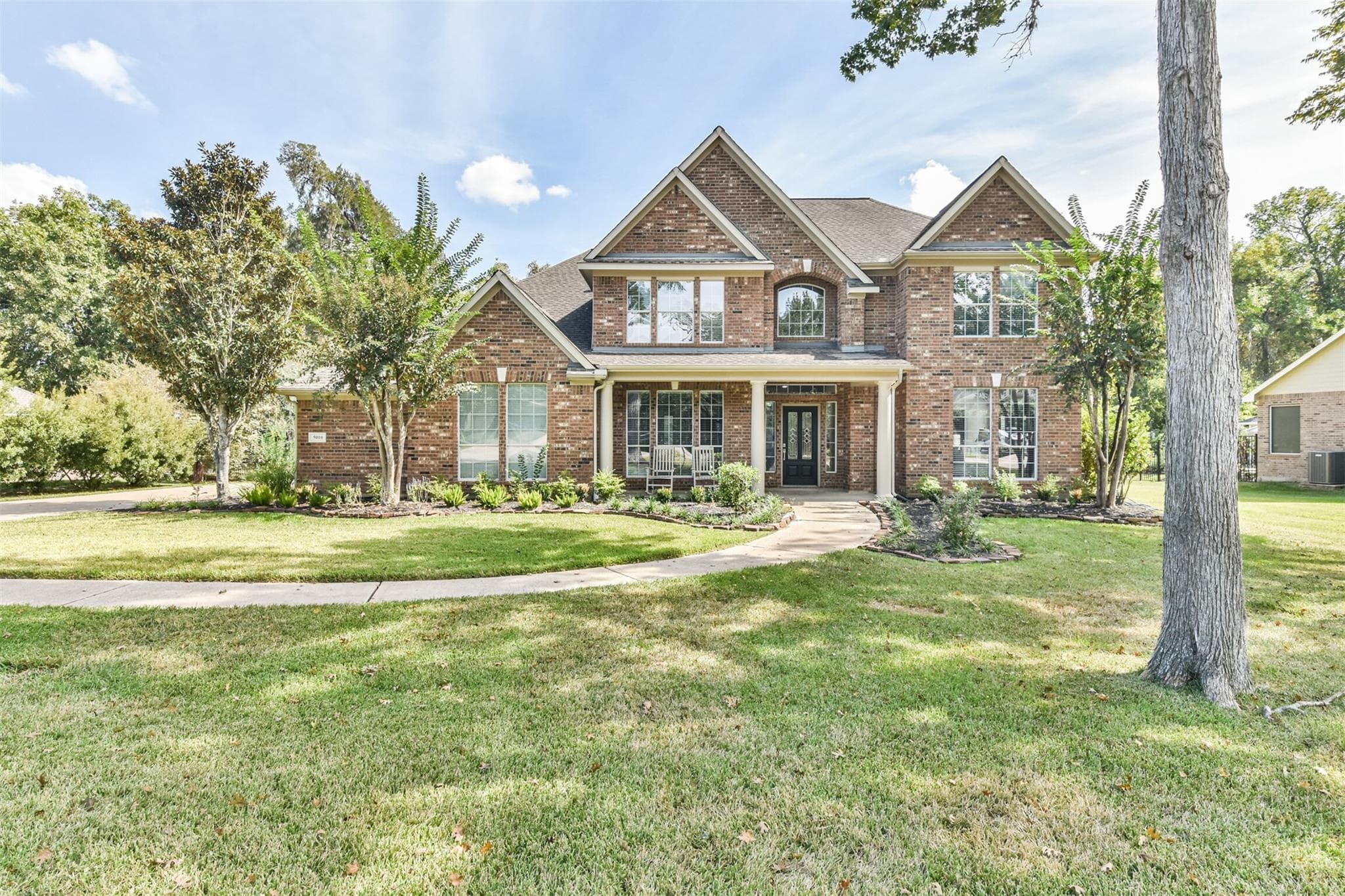 5010 Oxbow Cir W