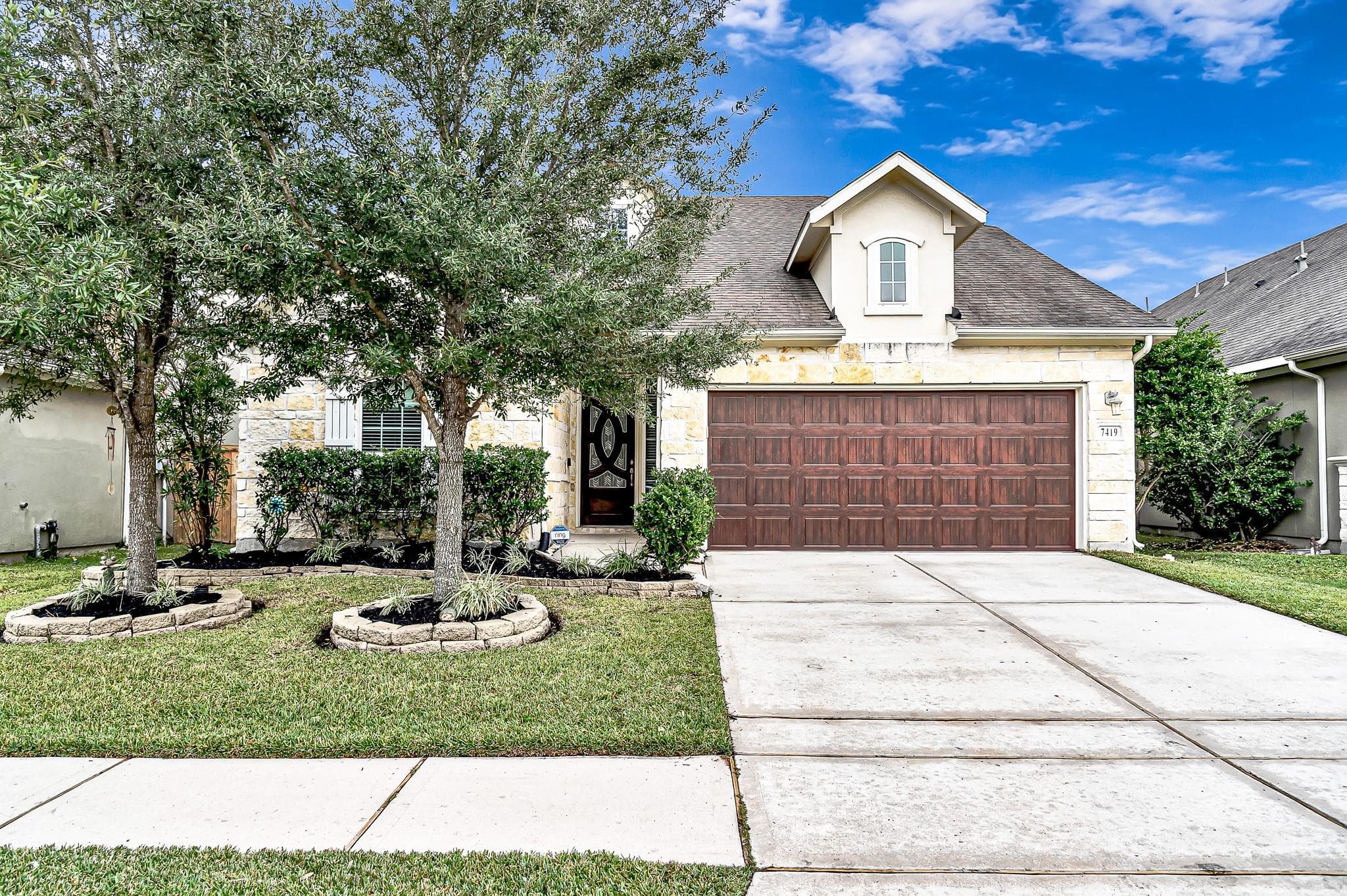 7419 Lynnbrook Falls Ln