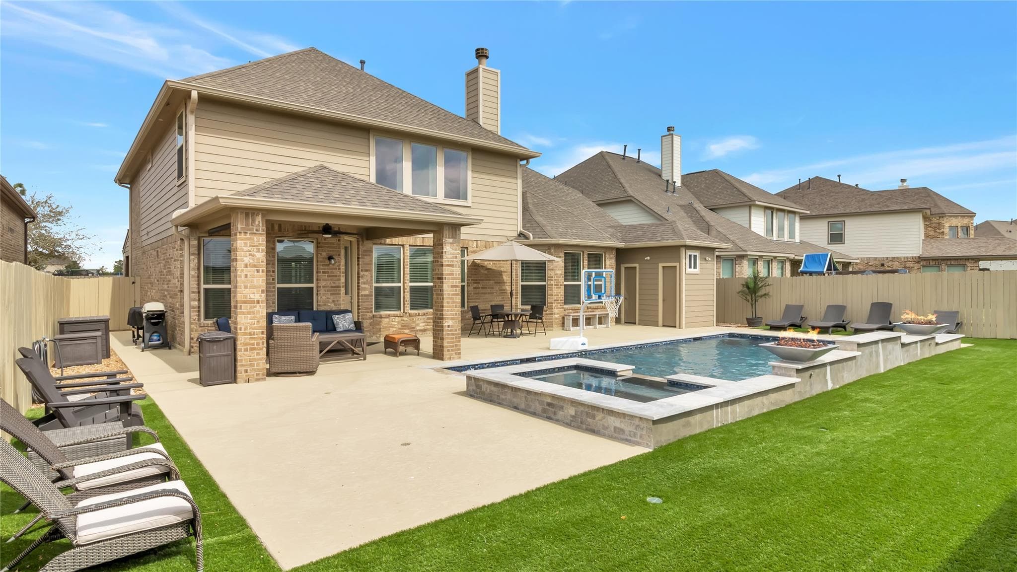 28215 Patriot River Ln