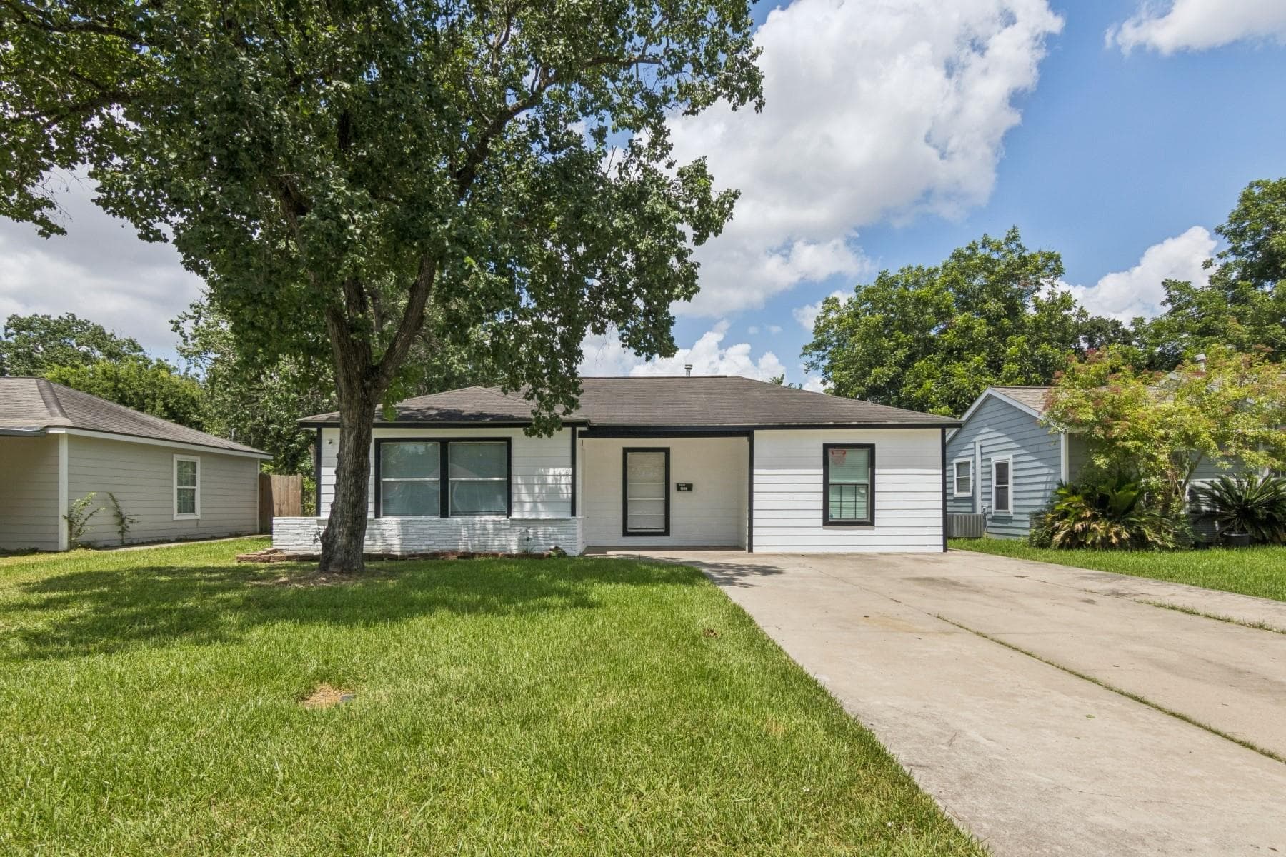 1408 Scarborough Ln
