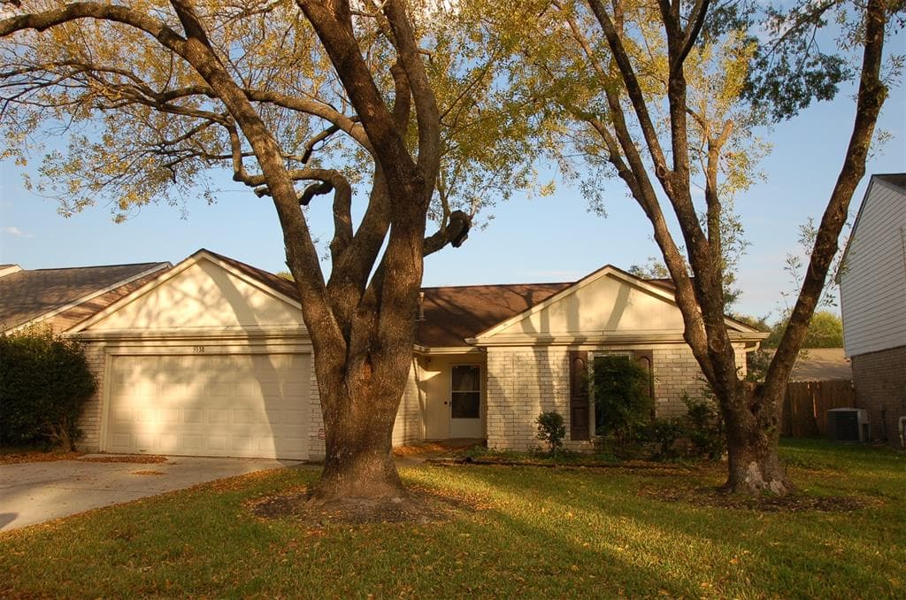 9538 Secretariat Dr