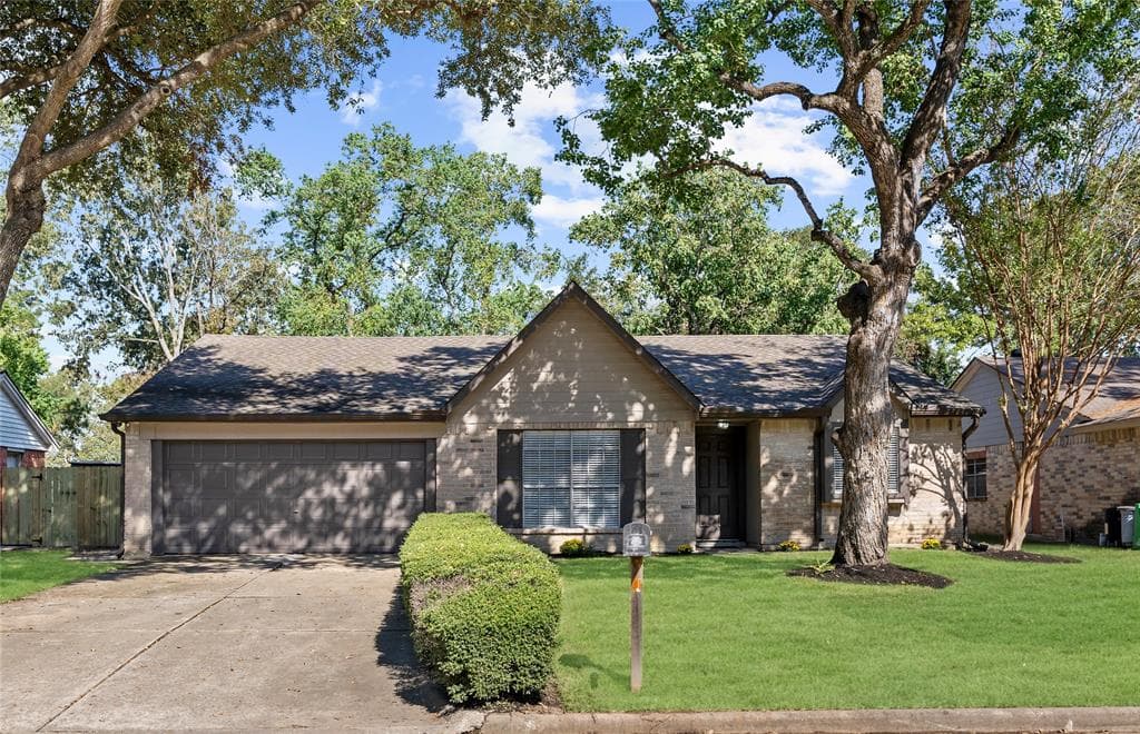 4247 Mossygate Dr