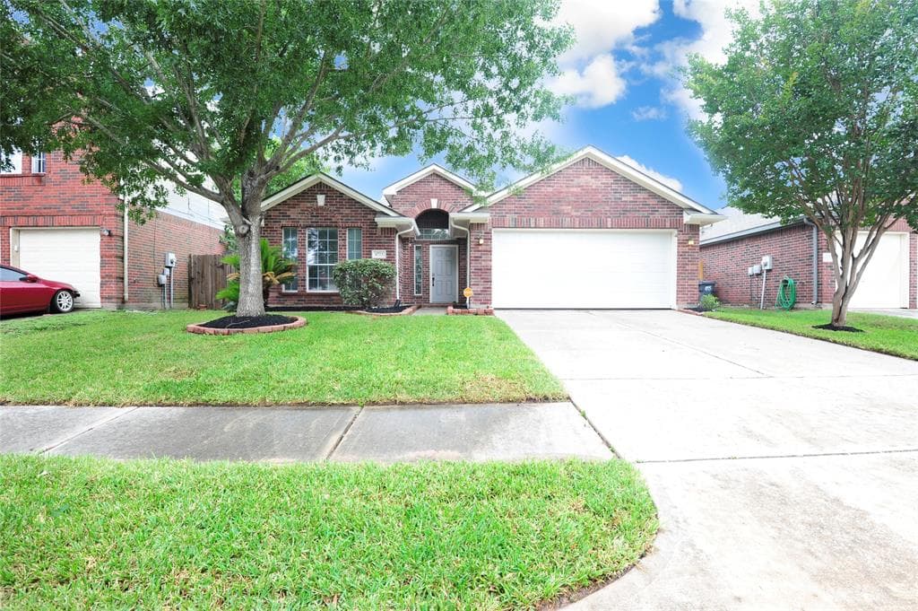 6723 Renata Cir