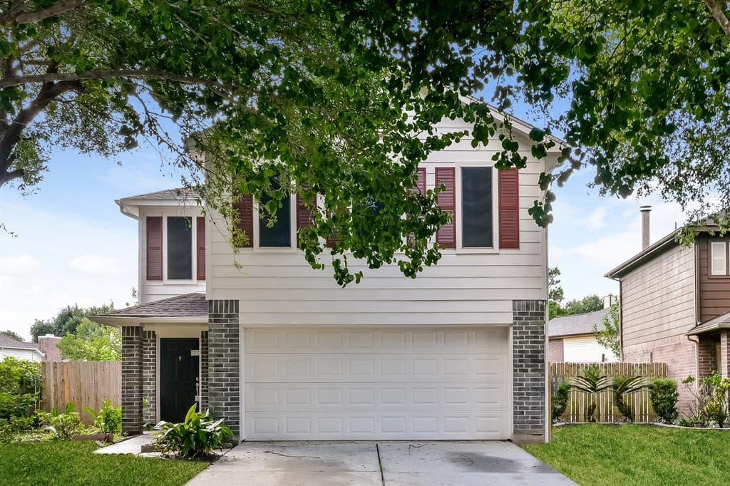 9010 Walworth Dr