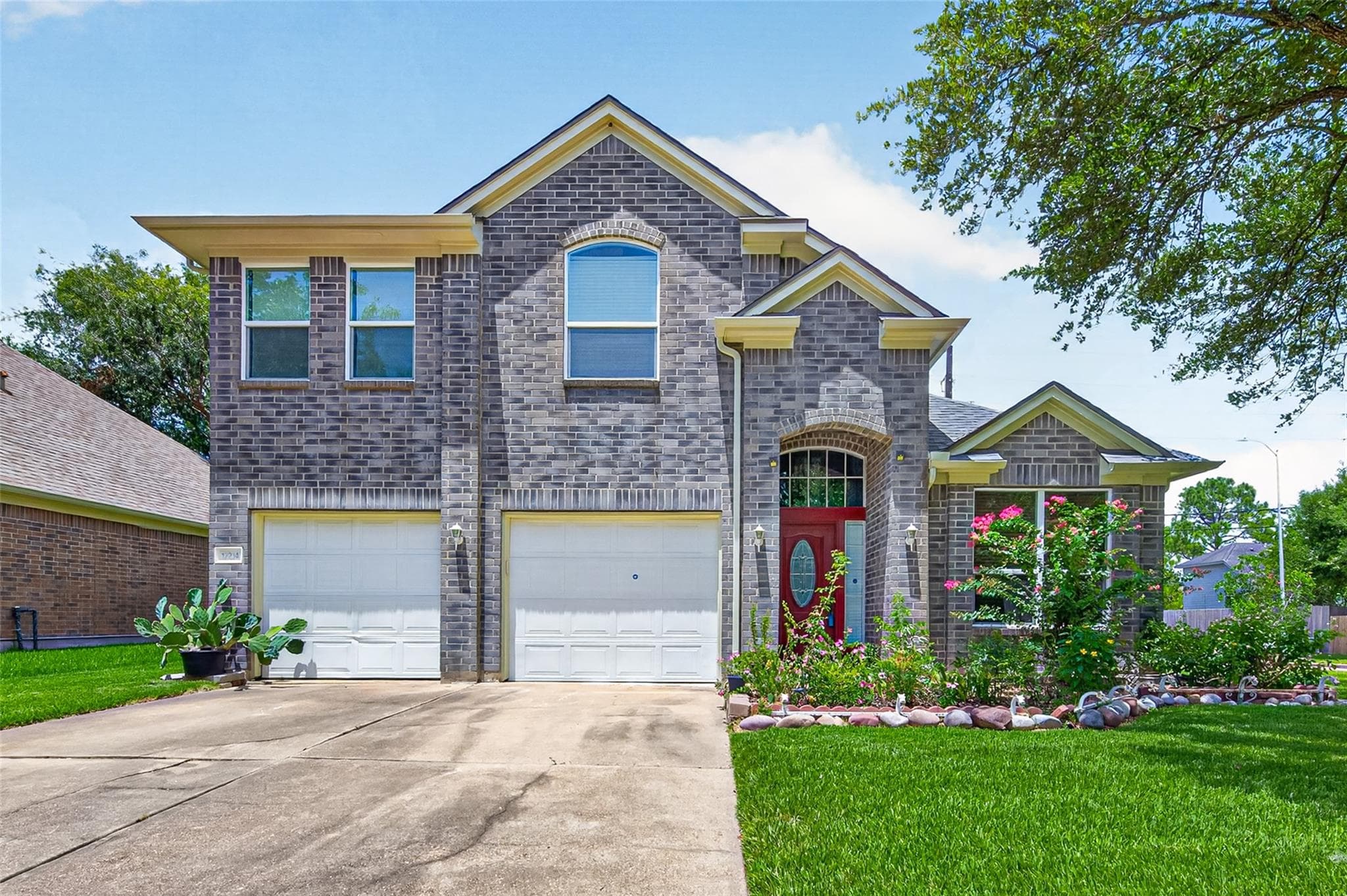 Main property image