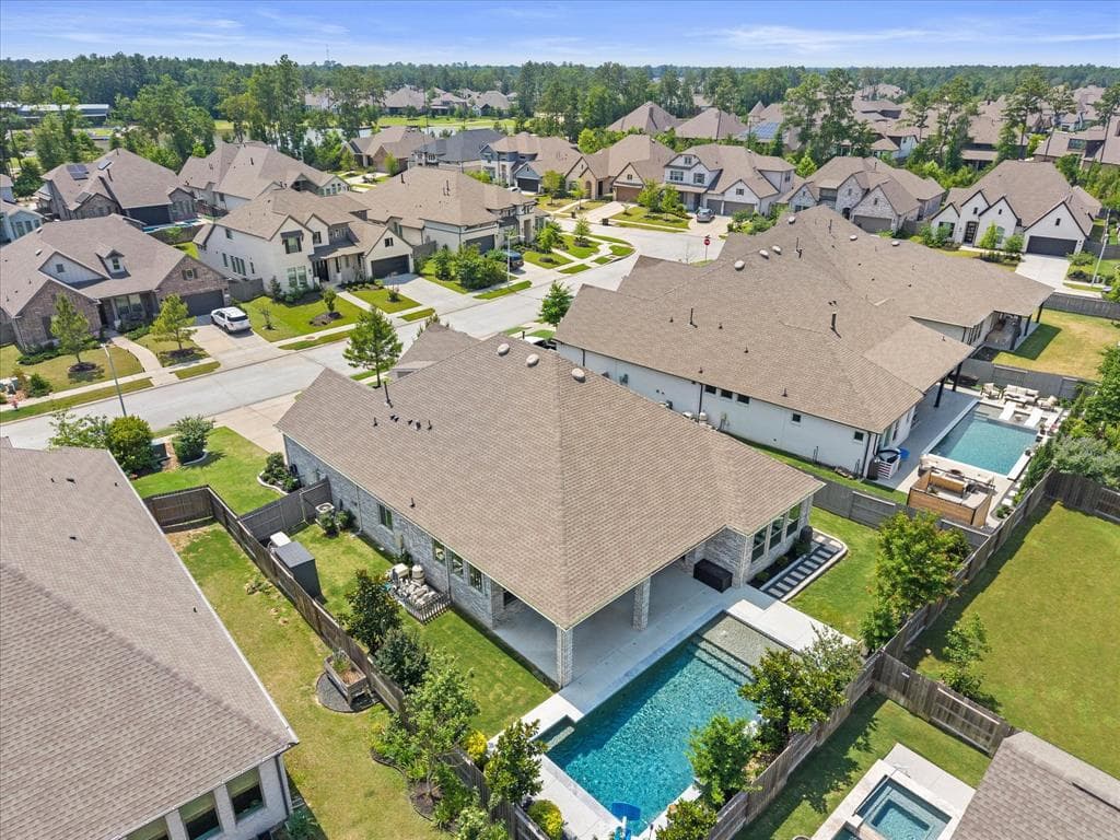 17511 Autumn Leaves Dr