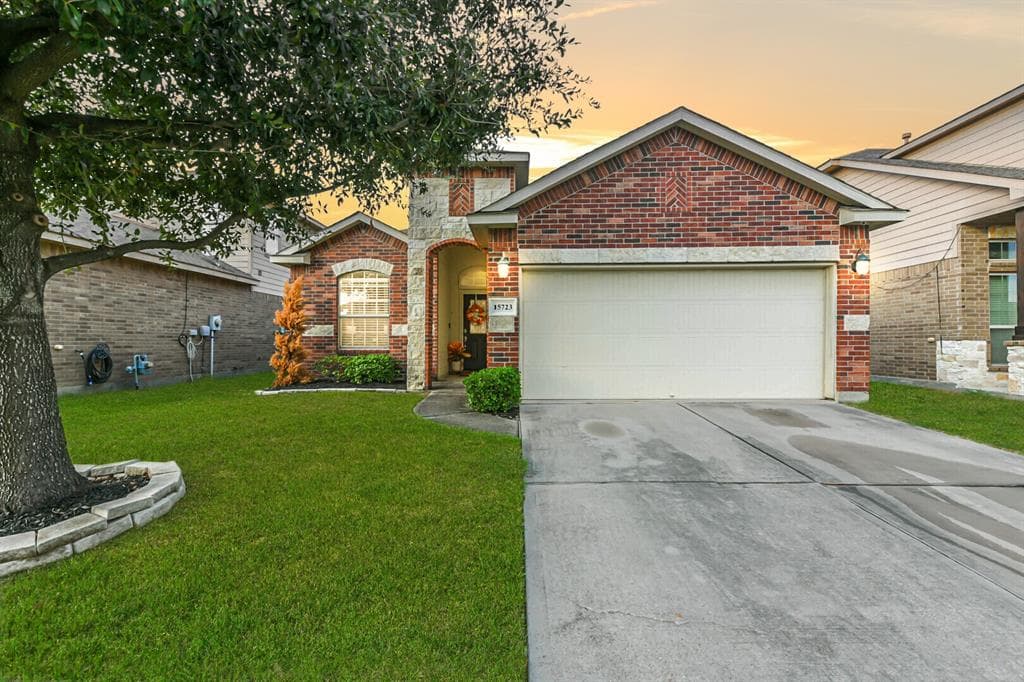 15723 Egret Field Ln