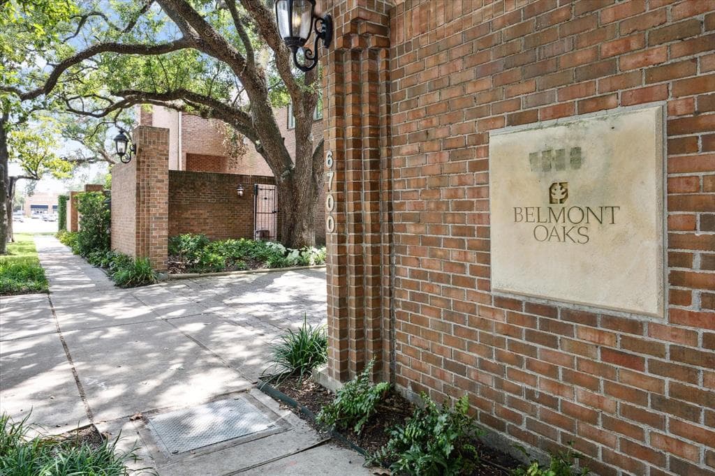 6700 Belmont St Apt 7