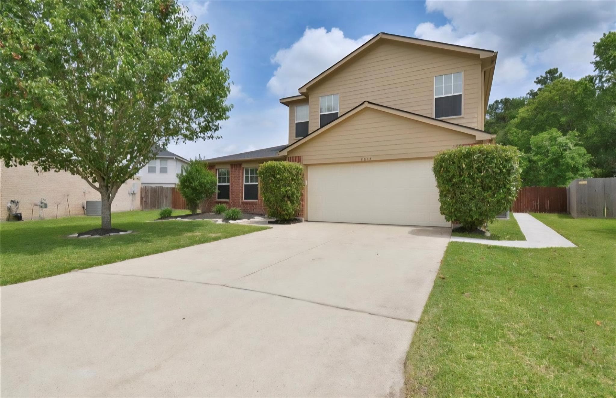 Main property image
