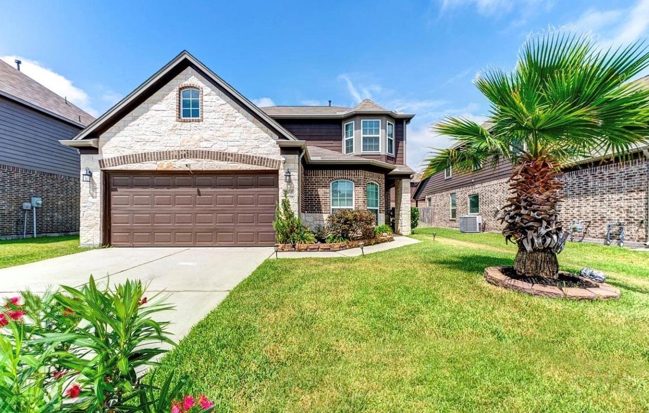 2565 Magnolia Fair Way