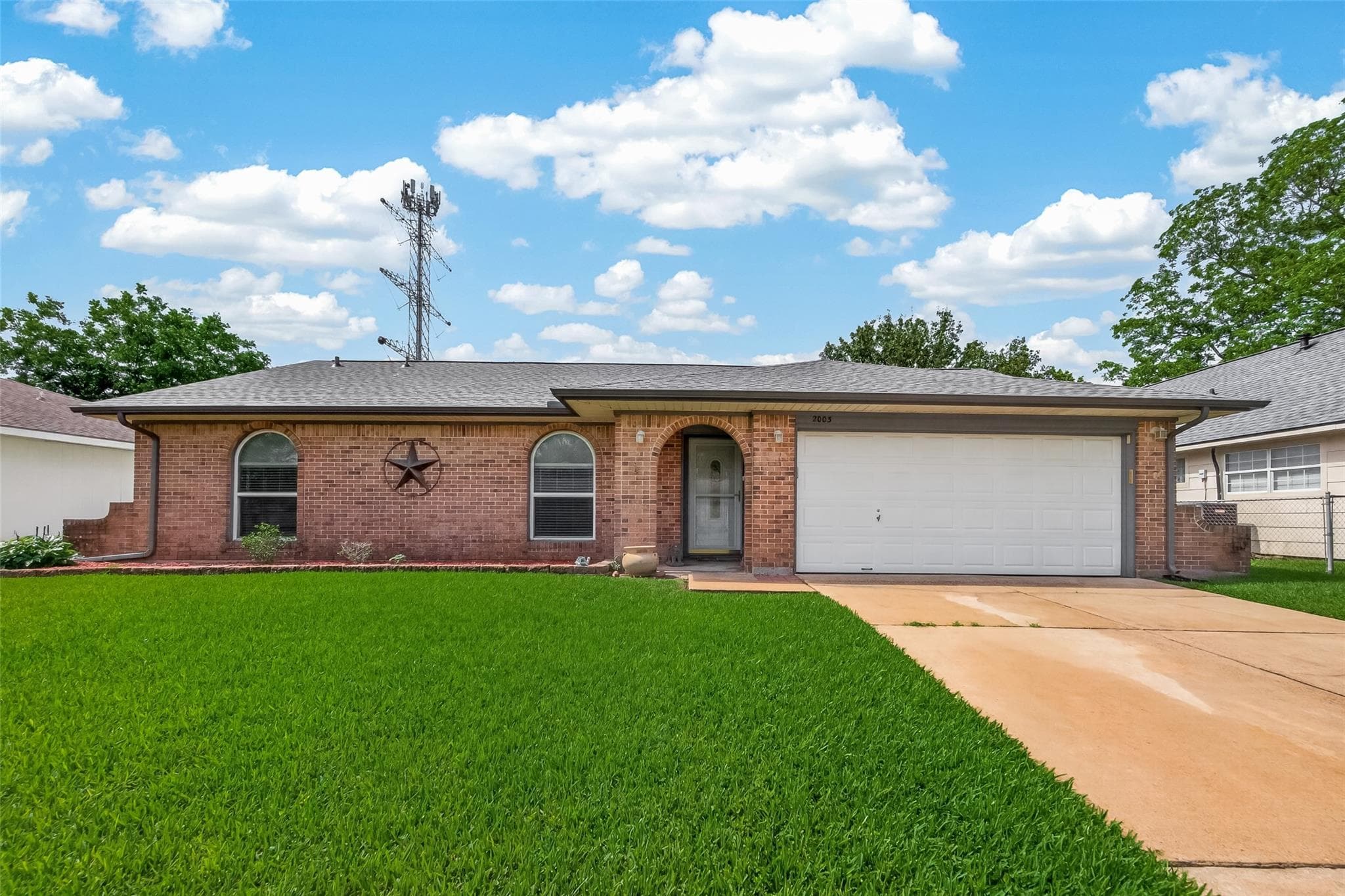 Main property image