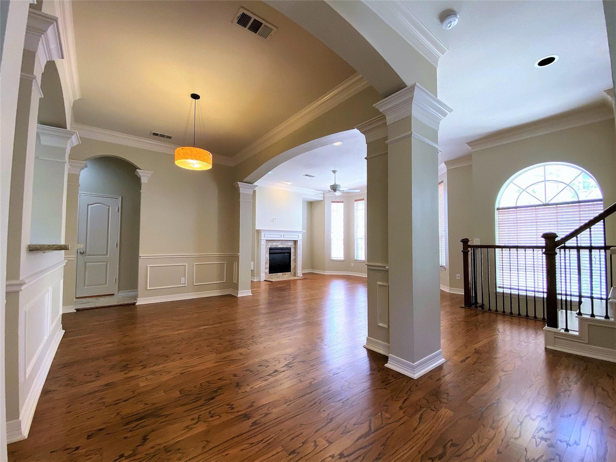 5405 Lillian St