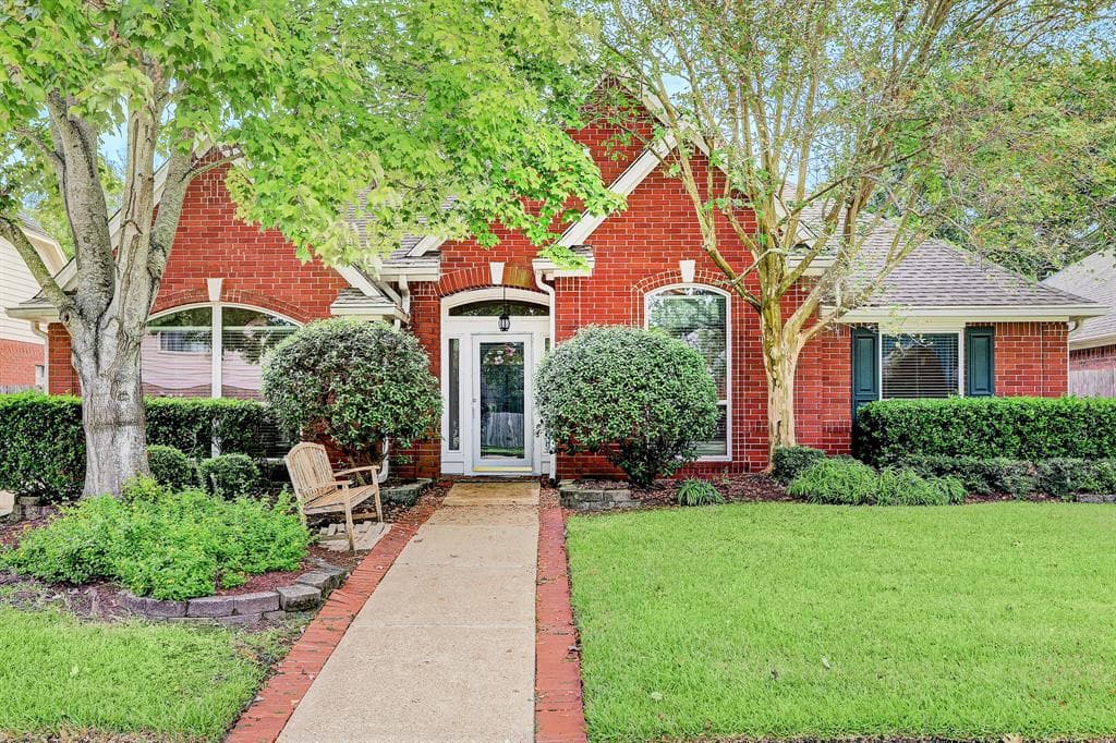 823 Orchard Peak Ct