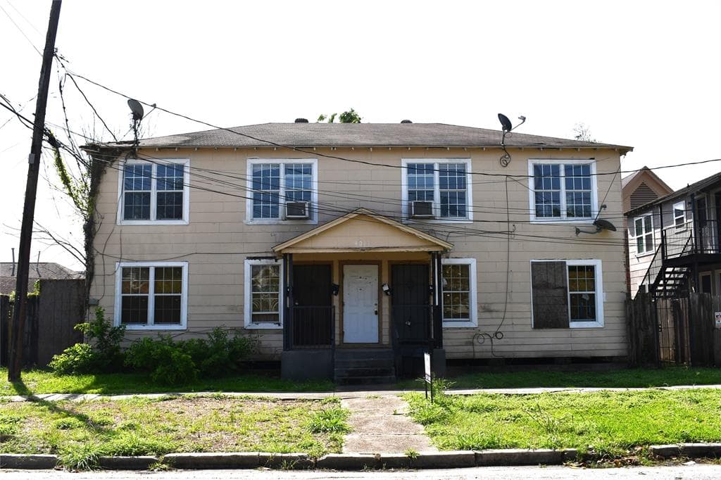 4011 Delano St Apt 4