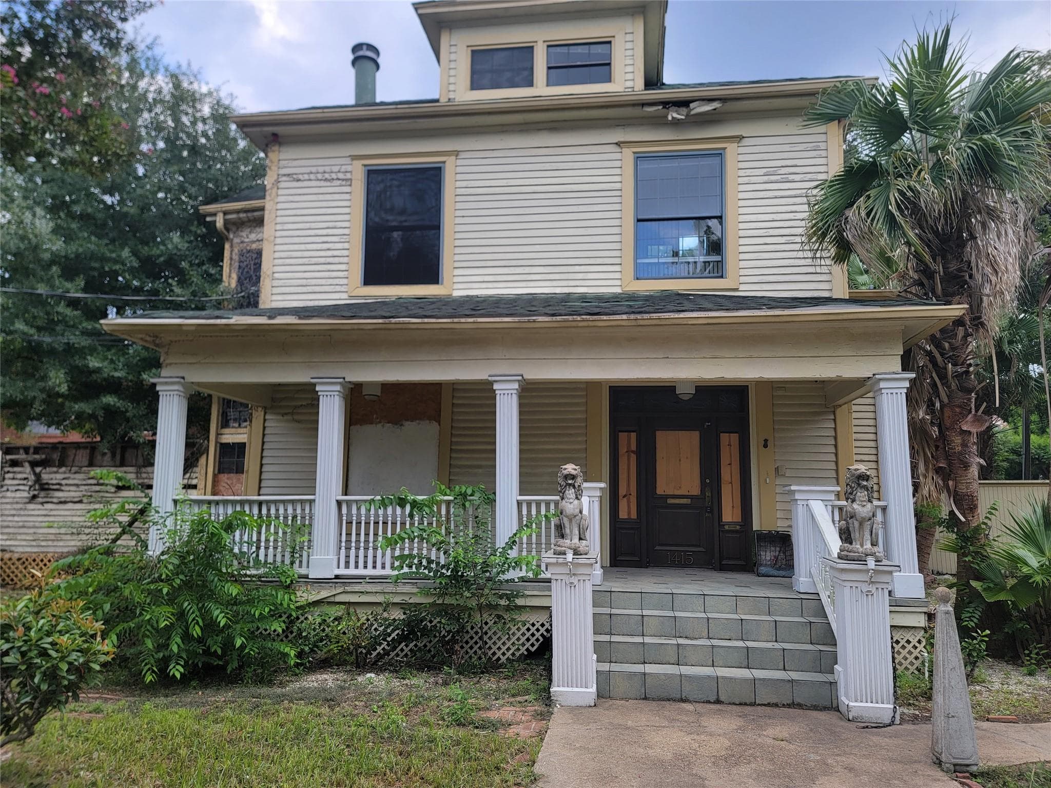 1415 Indiana St