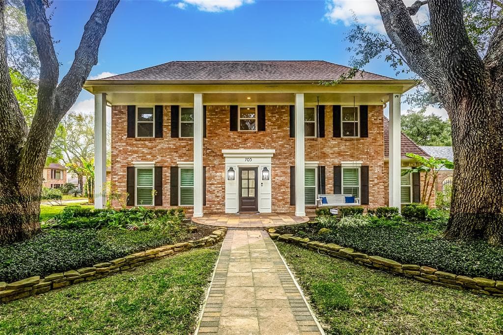 703 Herrick Ct