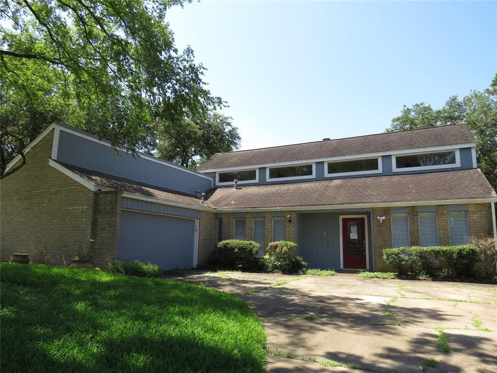 16350 Clearcrest Dr