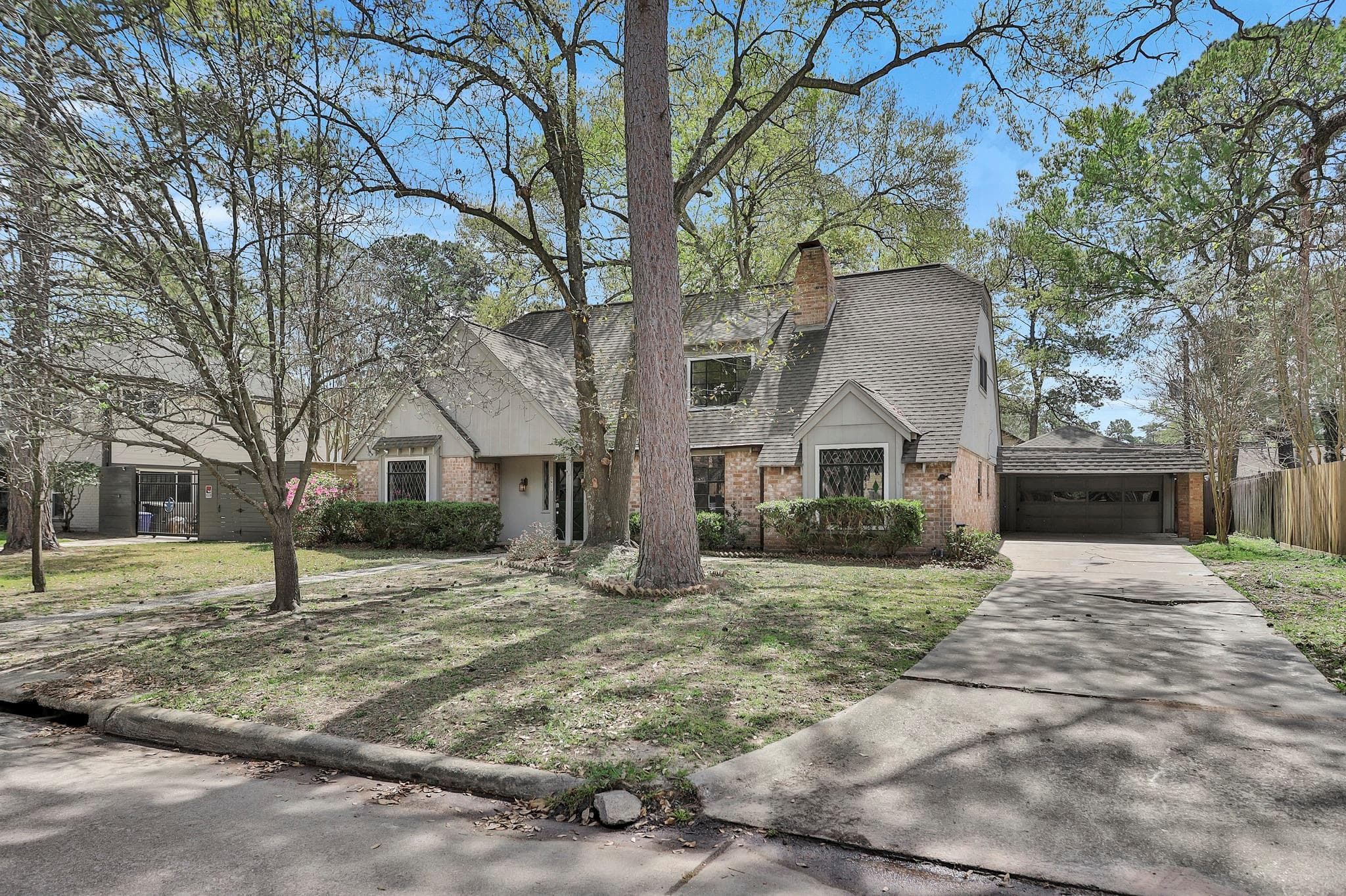 5911 Foresthaven Dr