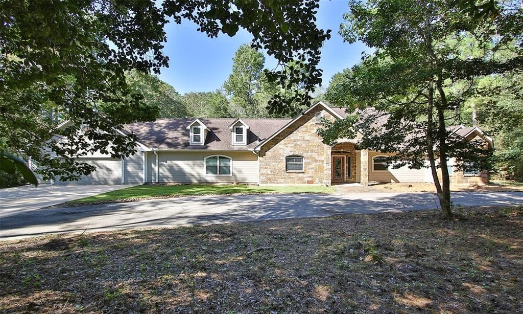 21118 Timber Ridge Dr