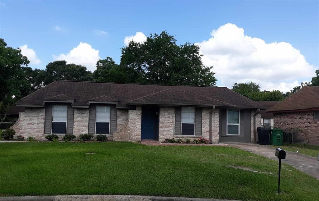 8211 Odet Ct