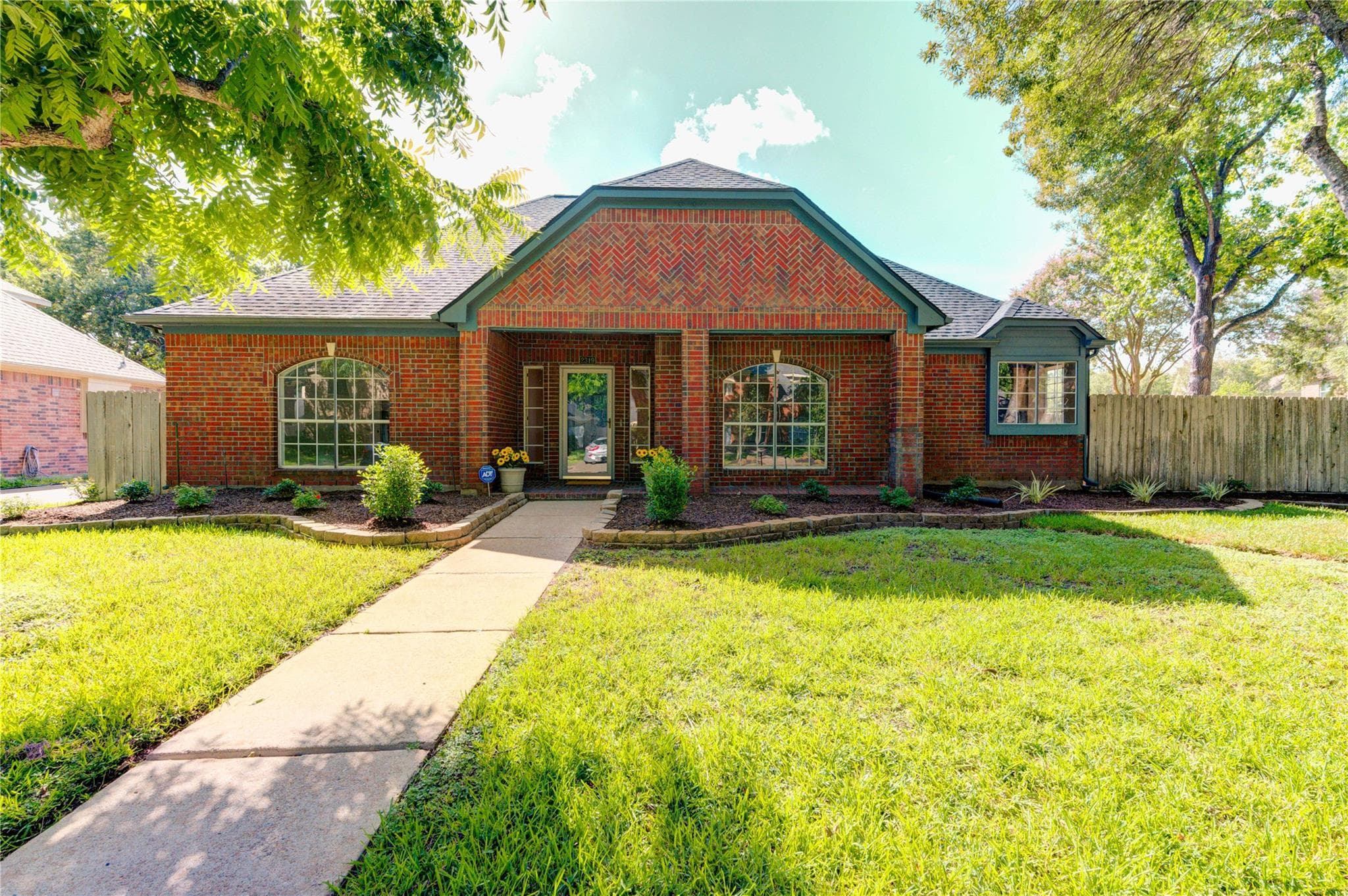 2319 Landscape Way