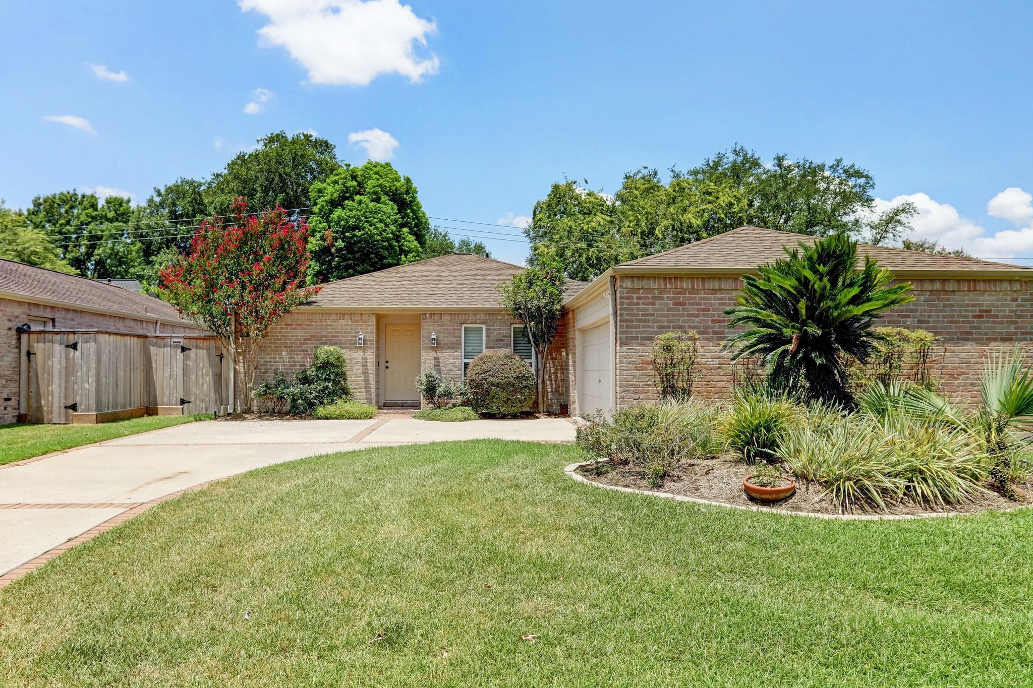 2218 Gray Falls Dr