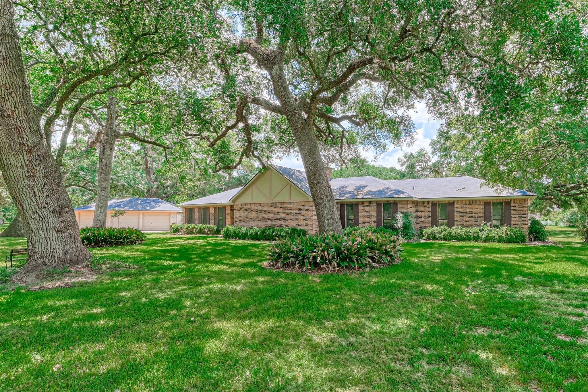 1631 Garrett Ct