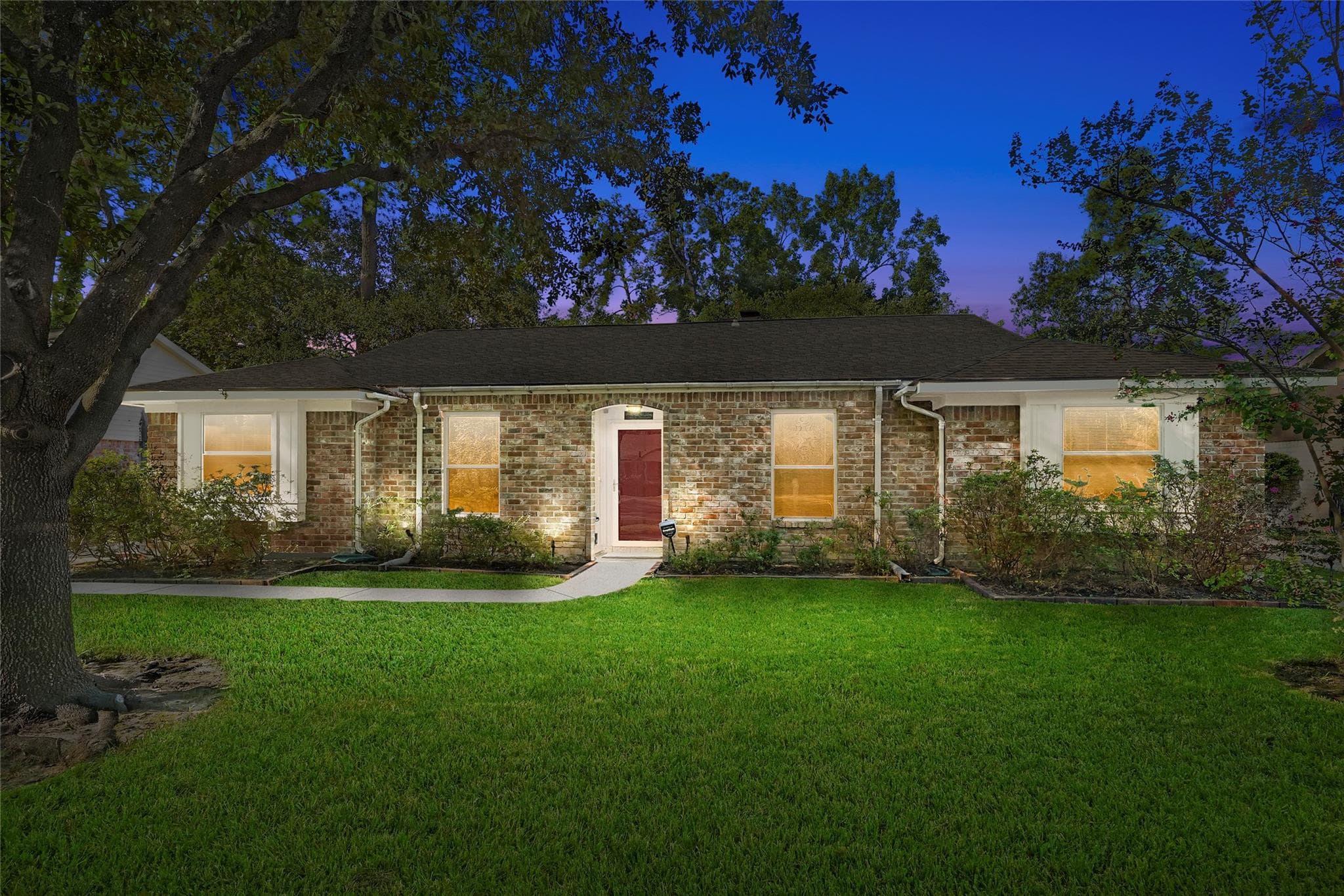 25407 Lynbriar Ln