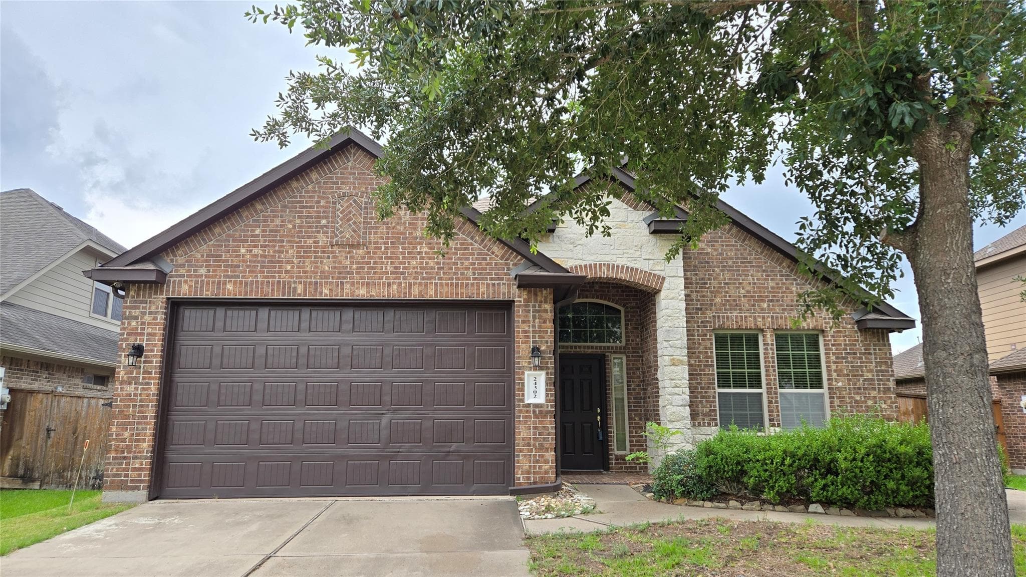 Main property image