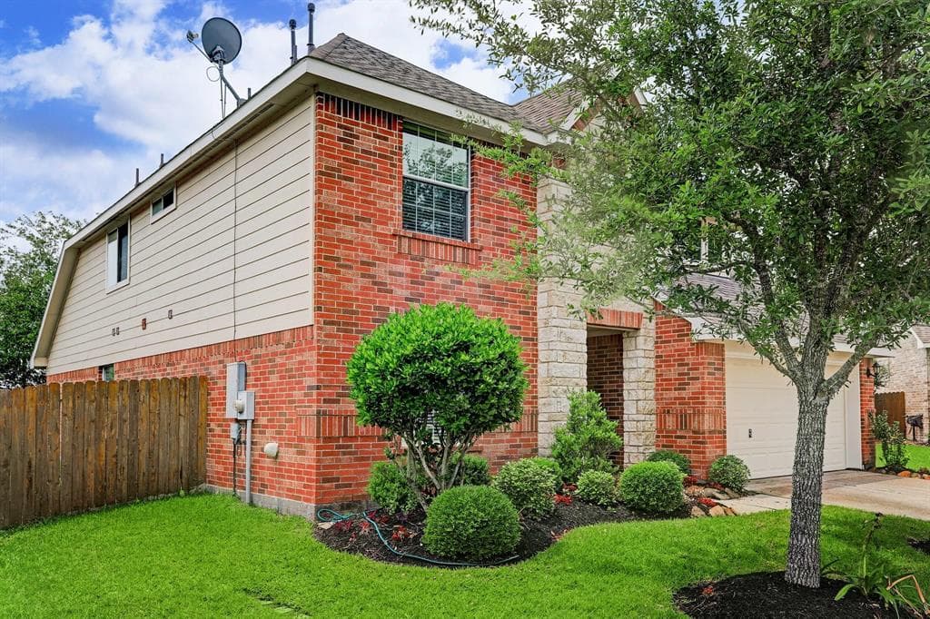 2008 Water Oak Dr
