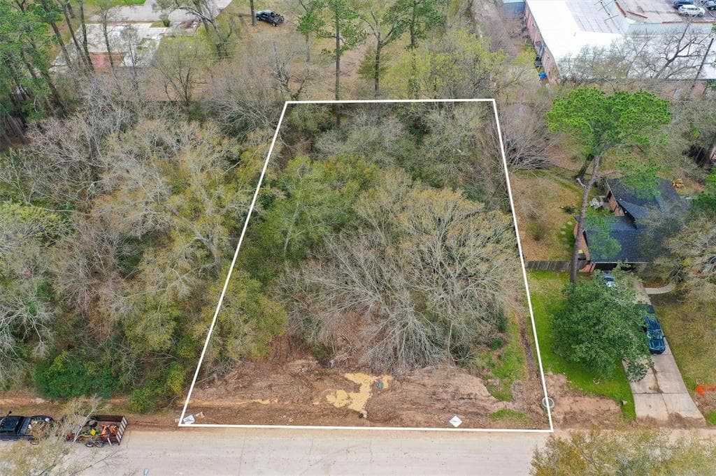 383 Spring Pines Dr