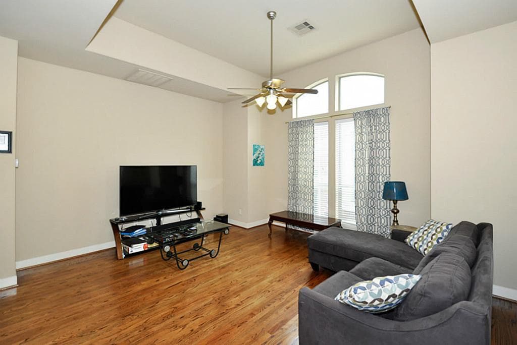 Gallery image 4