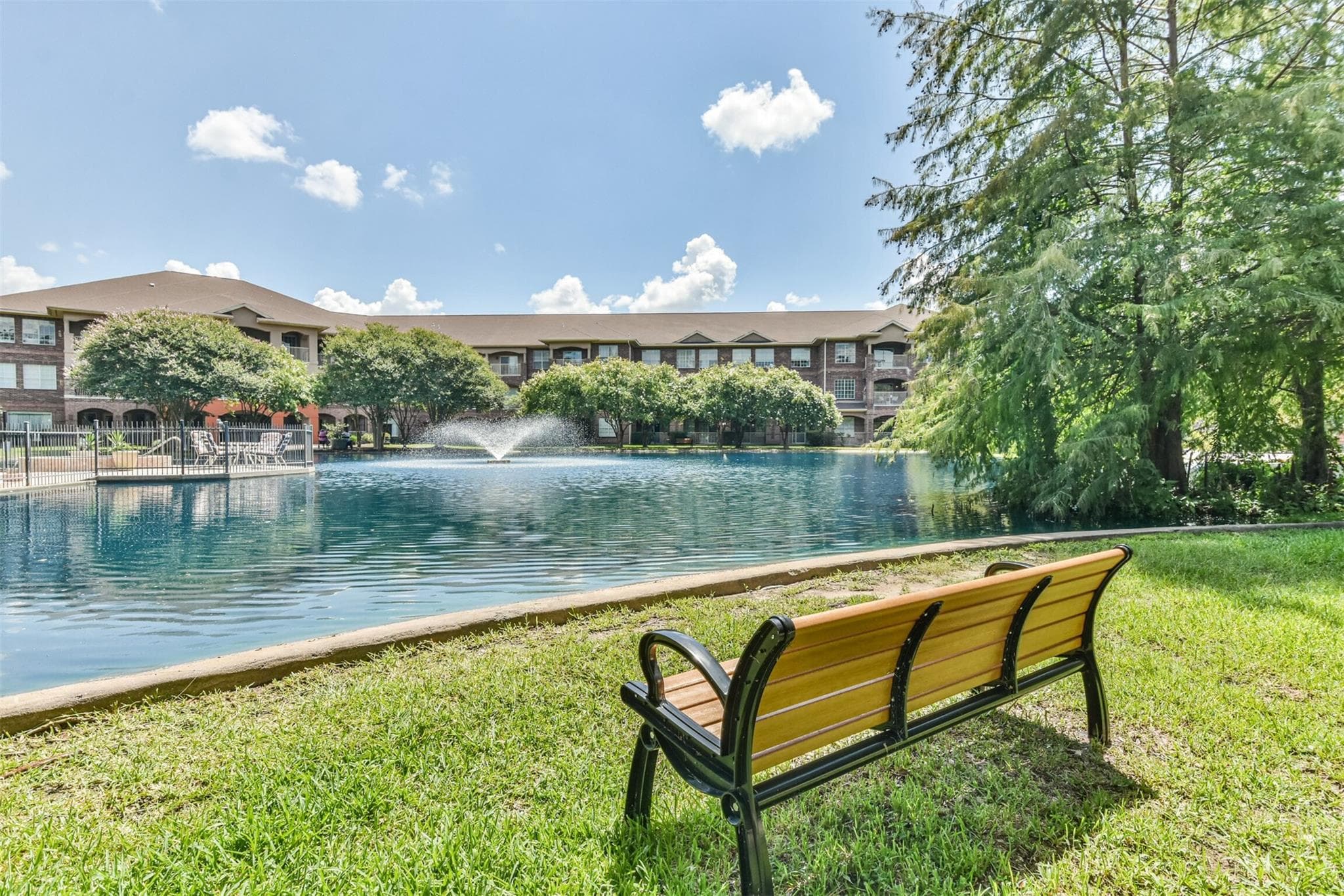 2815 Kings Crossing Dr Apt 308