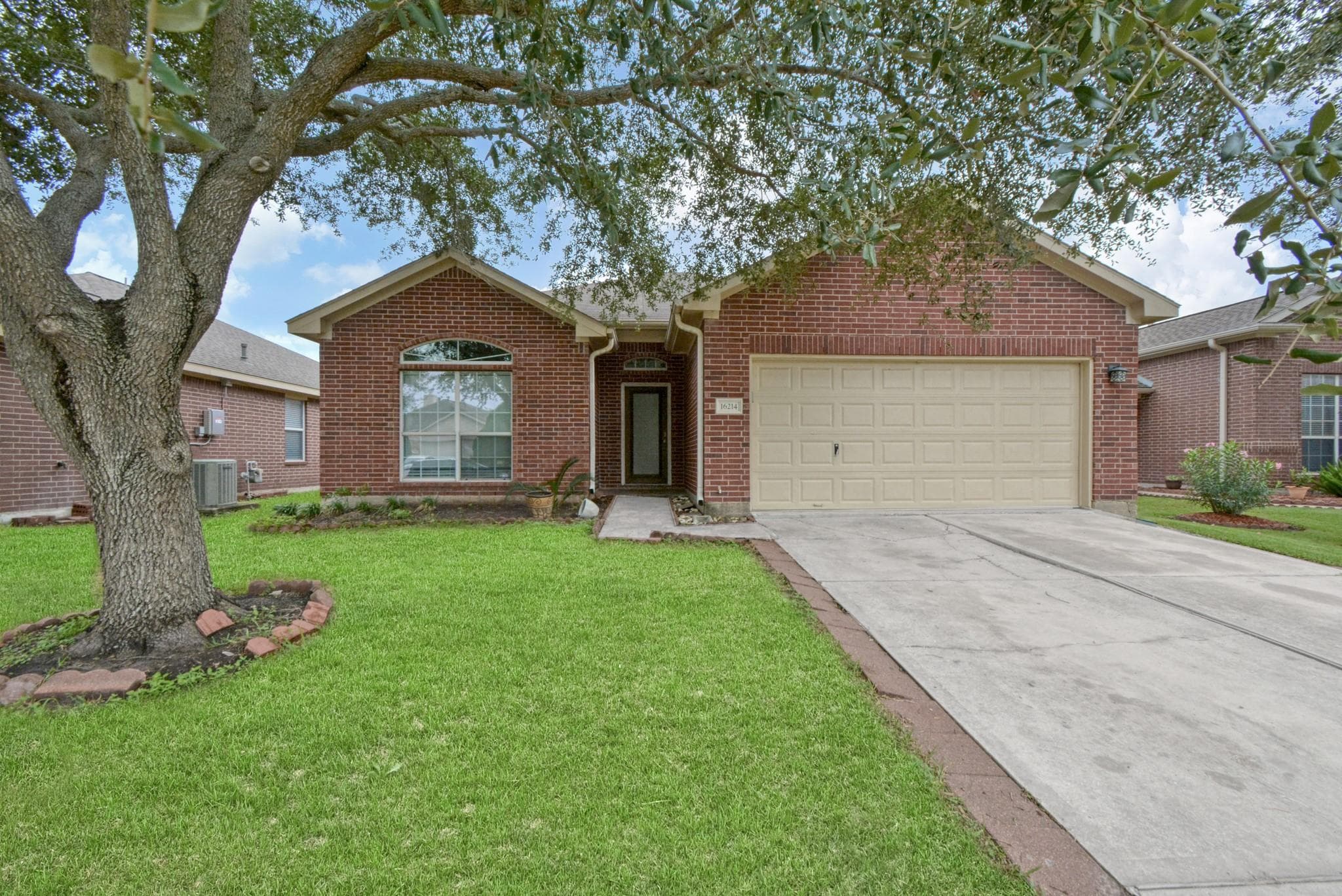 16214 Noblewood Way