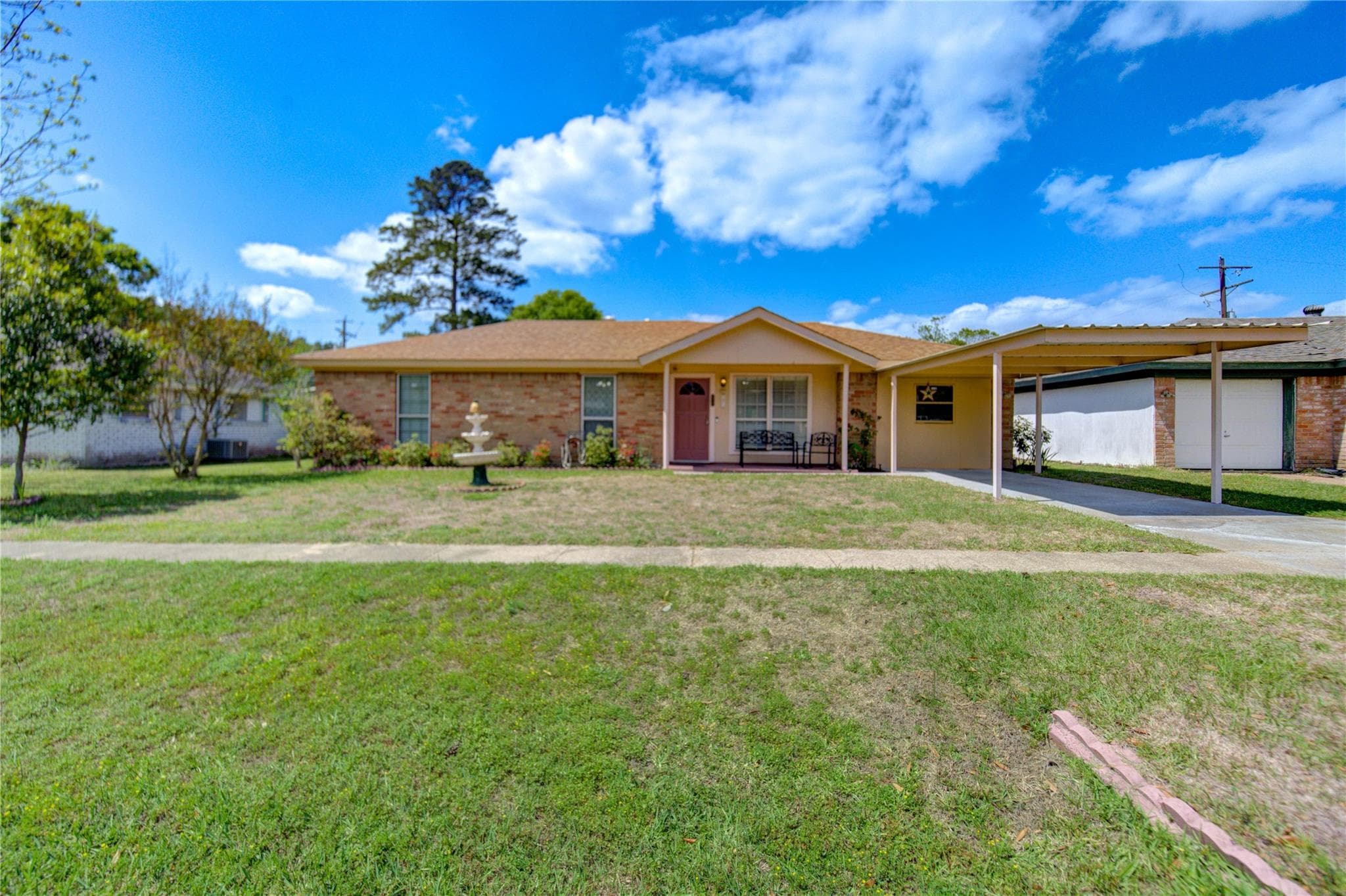 21456 Magnolia Dr